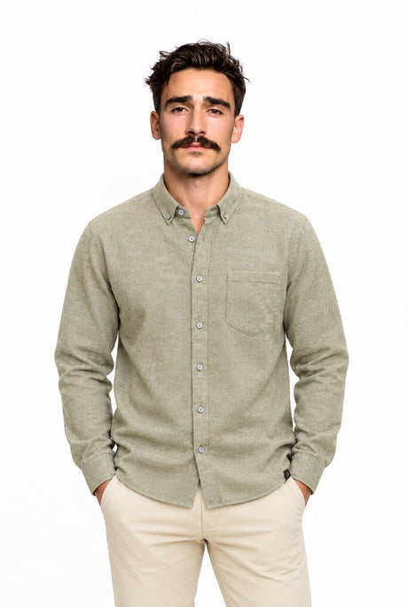 NOS031 soft brushed shirt mineral green – Vorderansicht am Model