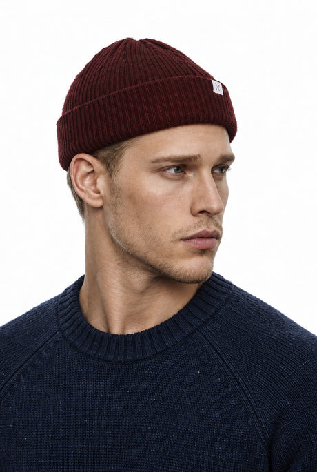 NAN0902D4 The cosy Beanie 521 – Seitenansicht am Model